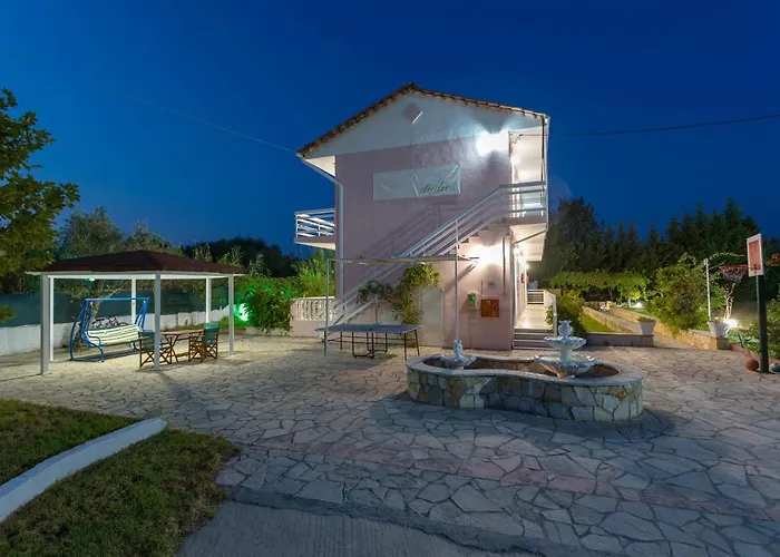 Eleni Studios & Apartments