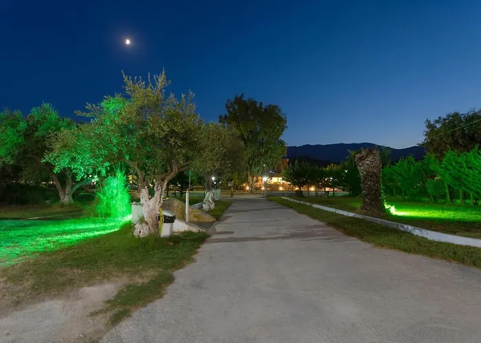 Eleni Studios & Apartments